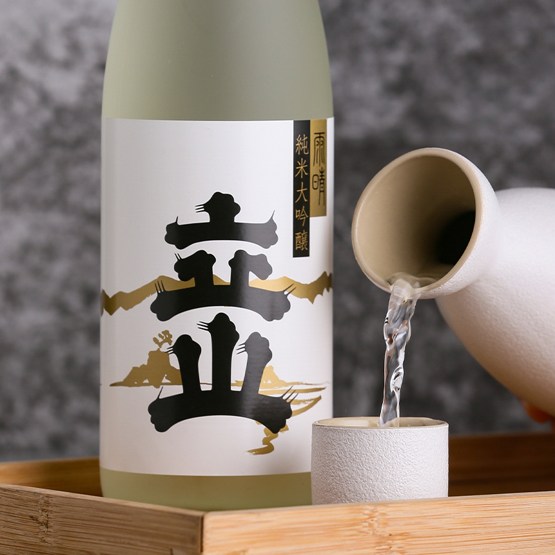 tateyamashuzo 立山酒造 纯米大吟酿清酒 雨晴 720ml